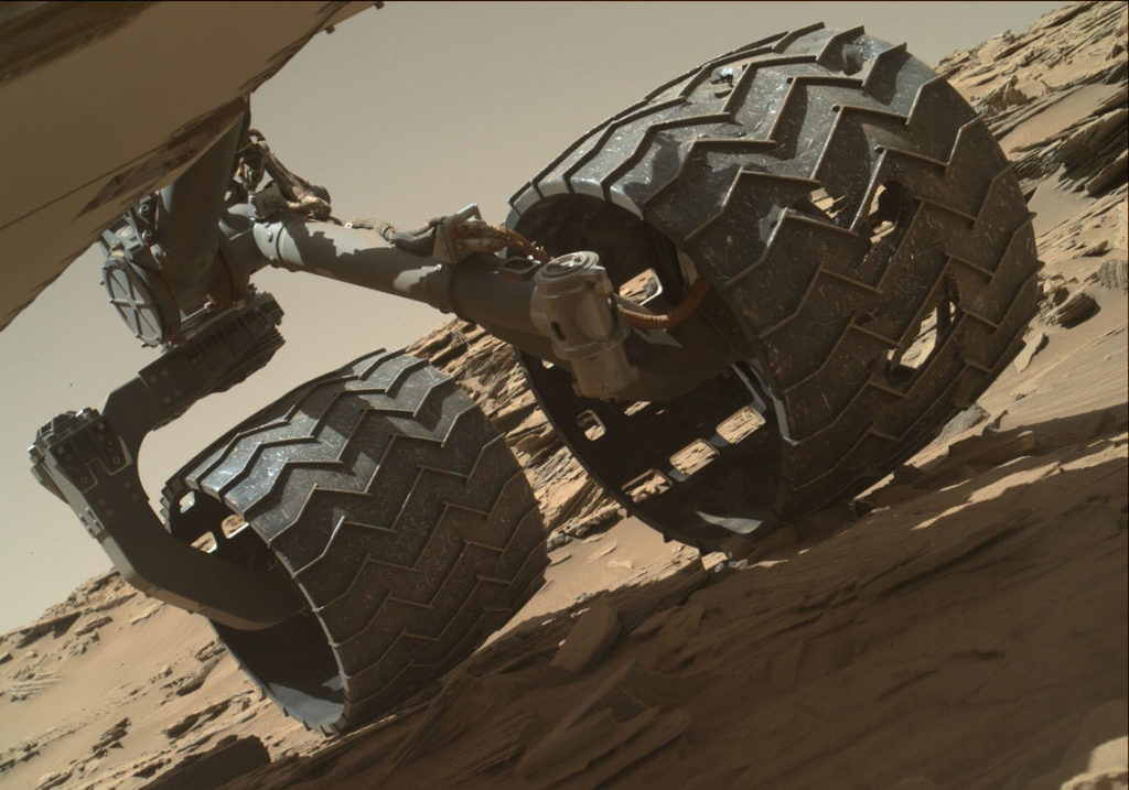 Wheel Threads Breaks on Curiosity Rover